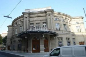 Raimundtheateri1